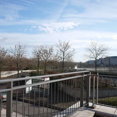 Saint Clair Cite Internationale 아파트